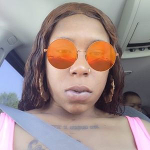 Meet your Posher, Nikki